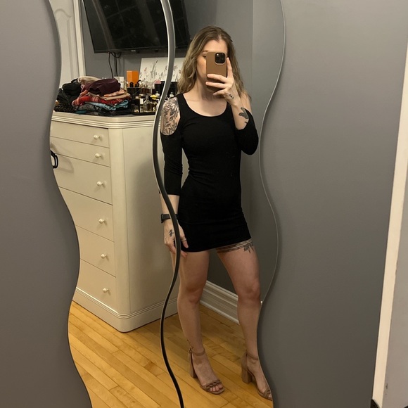 BLACK CUTOUT DRESS - XXI - Picture 1 of 4